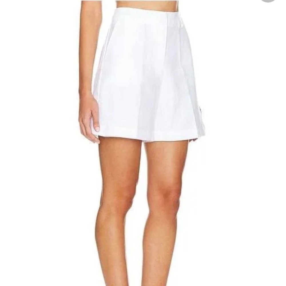 Lilyful Cuffed Short Women's Size M White Mid Rise Light Wash MSRP $80